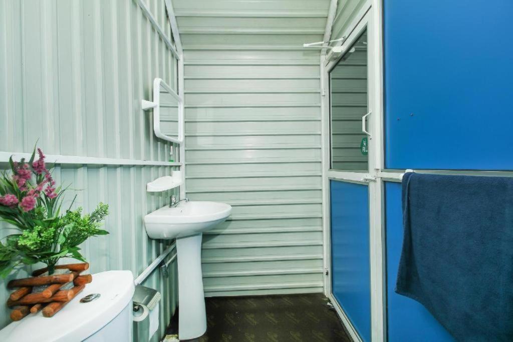 A4 Hostel Colombo Airport - Eco Lodge - Free Pickup & Drop Katunayaka Exterior foto